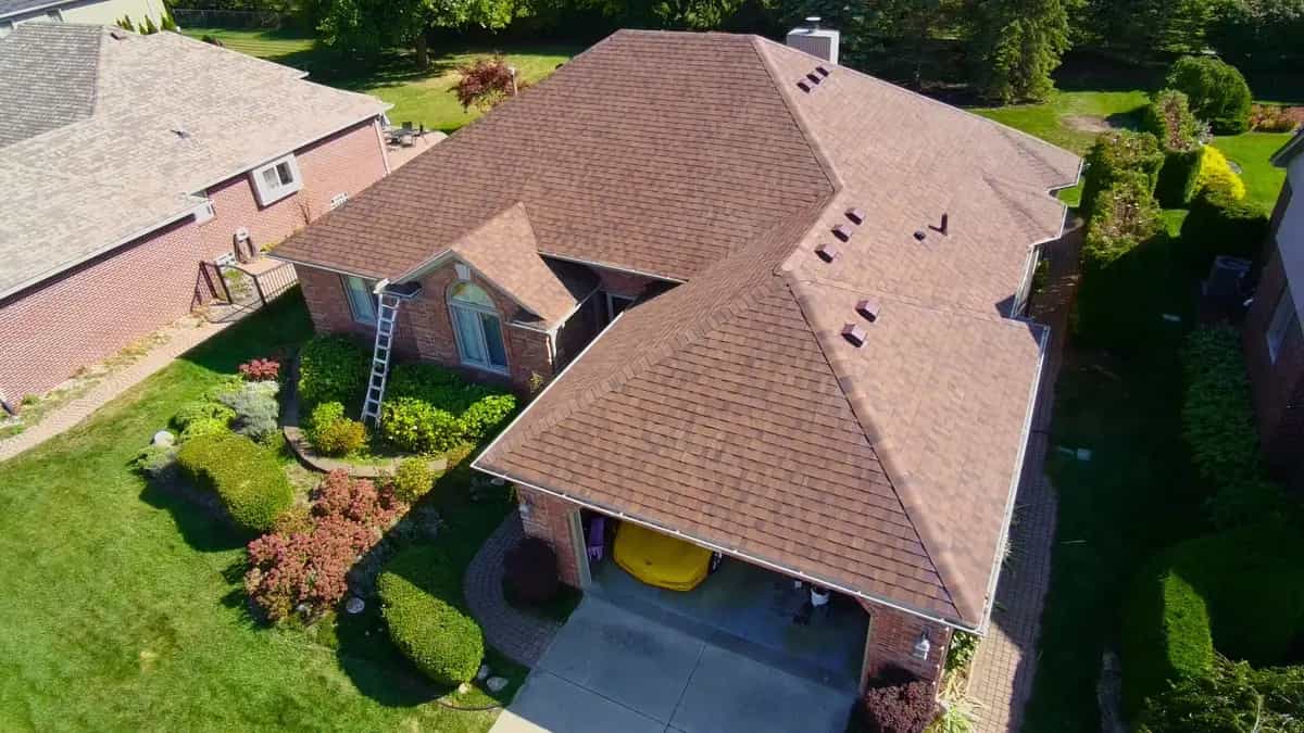 Atlas Burnt Hickory shingles, 48282 Sherringham Drive, Macomb, MI