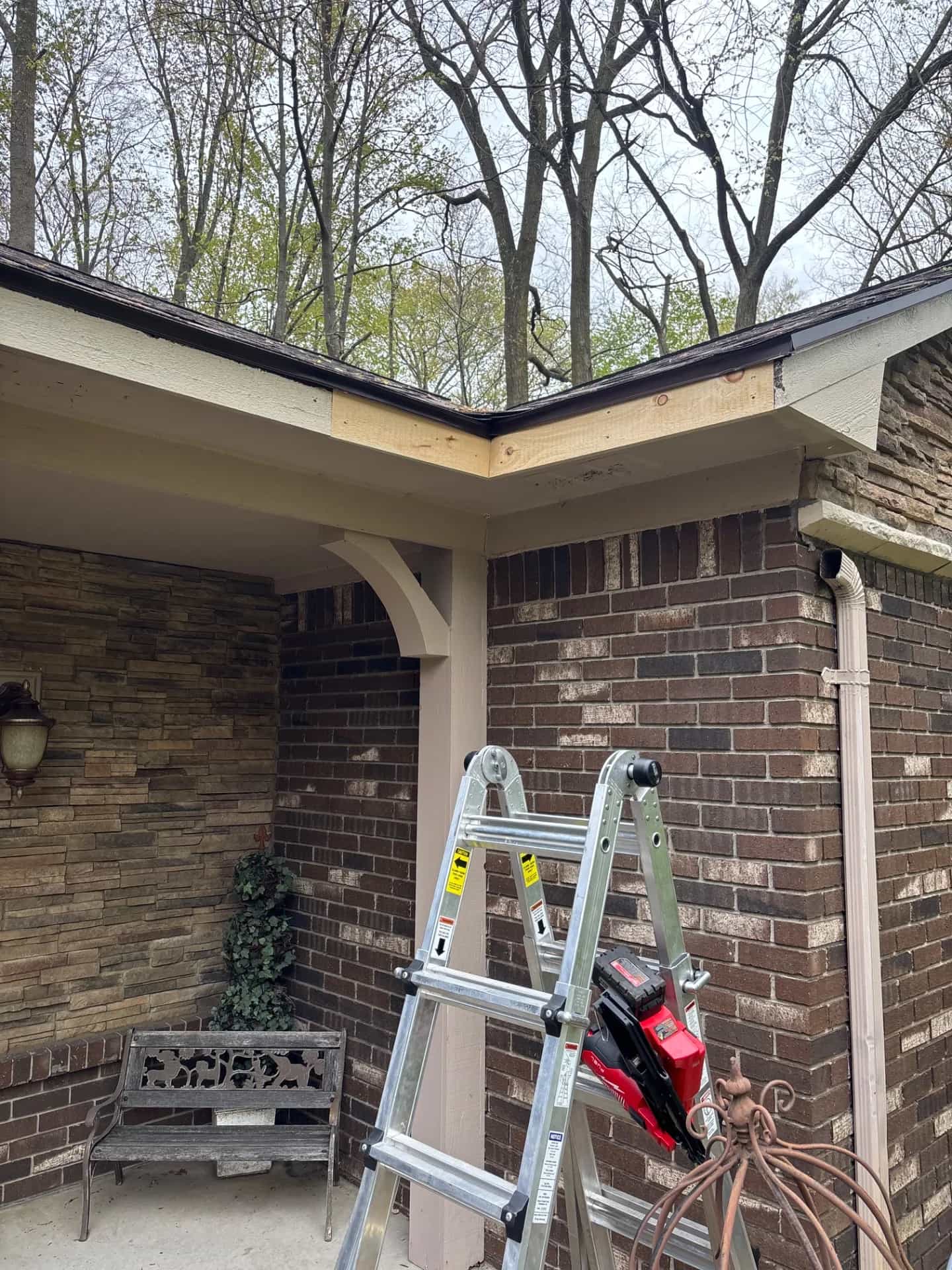 Atlas Heather Blend shingles, 14416 Towering Oaks Drive, Shelby Township, MI